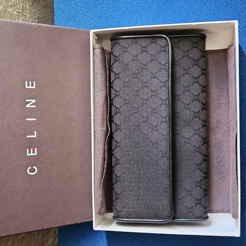 Céline Long Wallet ,Firm price